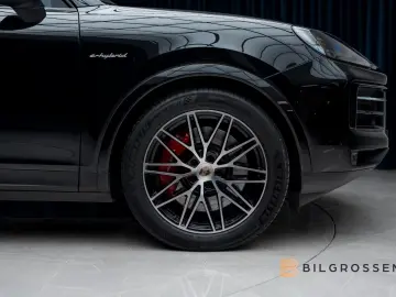 Porsche Cayenne S E-Hyb SportDesign Burmester Inno P-Dis