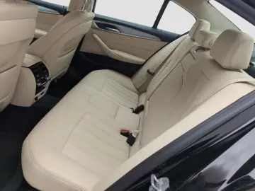 BMW 520d Limousine DAB Alarm Parkassistent Shz