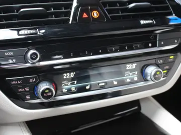 BMW 545 e xDrive M Sport - VOLL  TOP ZUSTAND