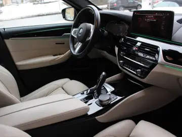 BMW 545 e xDrive M Sport - VOLL  TOP ZUSTAND