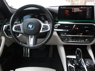 BMW 545 e xDrive M Sport - VOLL  TOP ZUSTAND