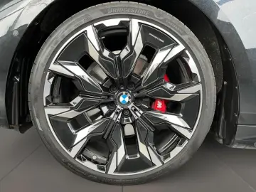 BMW 520d M Sport Carbon Fahrassist AHK HUD Pano Wide