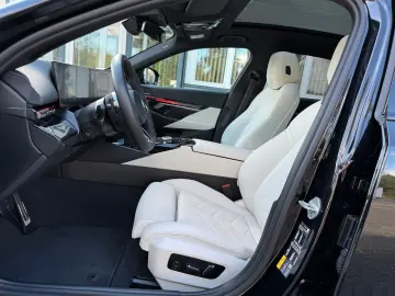 BMW 530 e xDrive M Sport Pro Pano 360 Kamera 20 Zoll