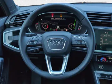 AUDI Q3 35 TFSI S line S tro Pano LED Virtual Navi  K