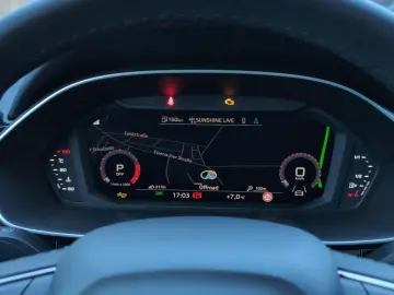 AUDI Q3 35 TFSI S line S tro Pano LED Virtual Navi  K