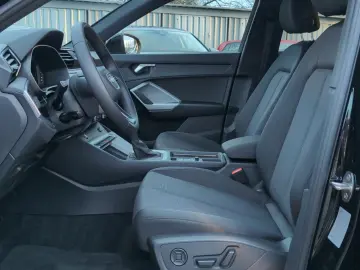 AUDI Q3 35 TFSI S line S tro Pano LED Virtual Navi  K