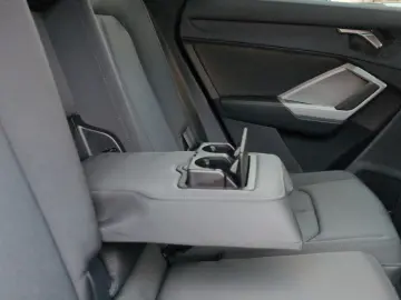 AUDI Q3 35 TFSI S line S tro Pano LED Virtual Navi  K