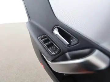 MERCEDES-BENZ CLA 250 e Night Progressive Distronic LED Kam