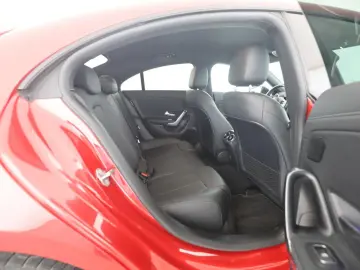 MERCEDES-BENZ CLA 250 e Night Progressive Distronic LED Kam