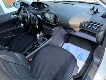 🚘 Peugeot 308 1.5D 100CP 2019 Inmatriculat RO