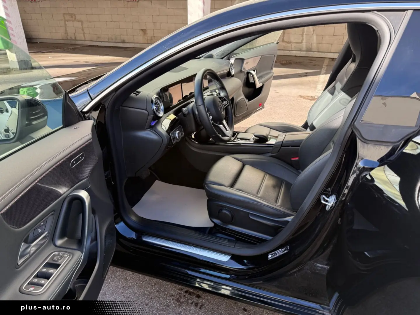 MERCEDES-BENZ CLA250e Progressive 360 K Leder Ambient