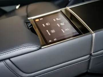 LAND ROVER Range Rover SWB P615 SV