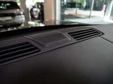 LAND ROVER Range Rover SWB P615 SV