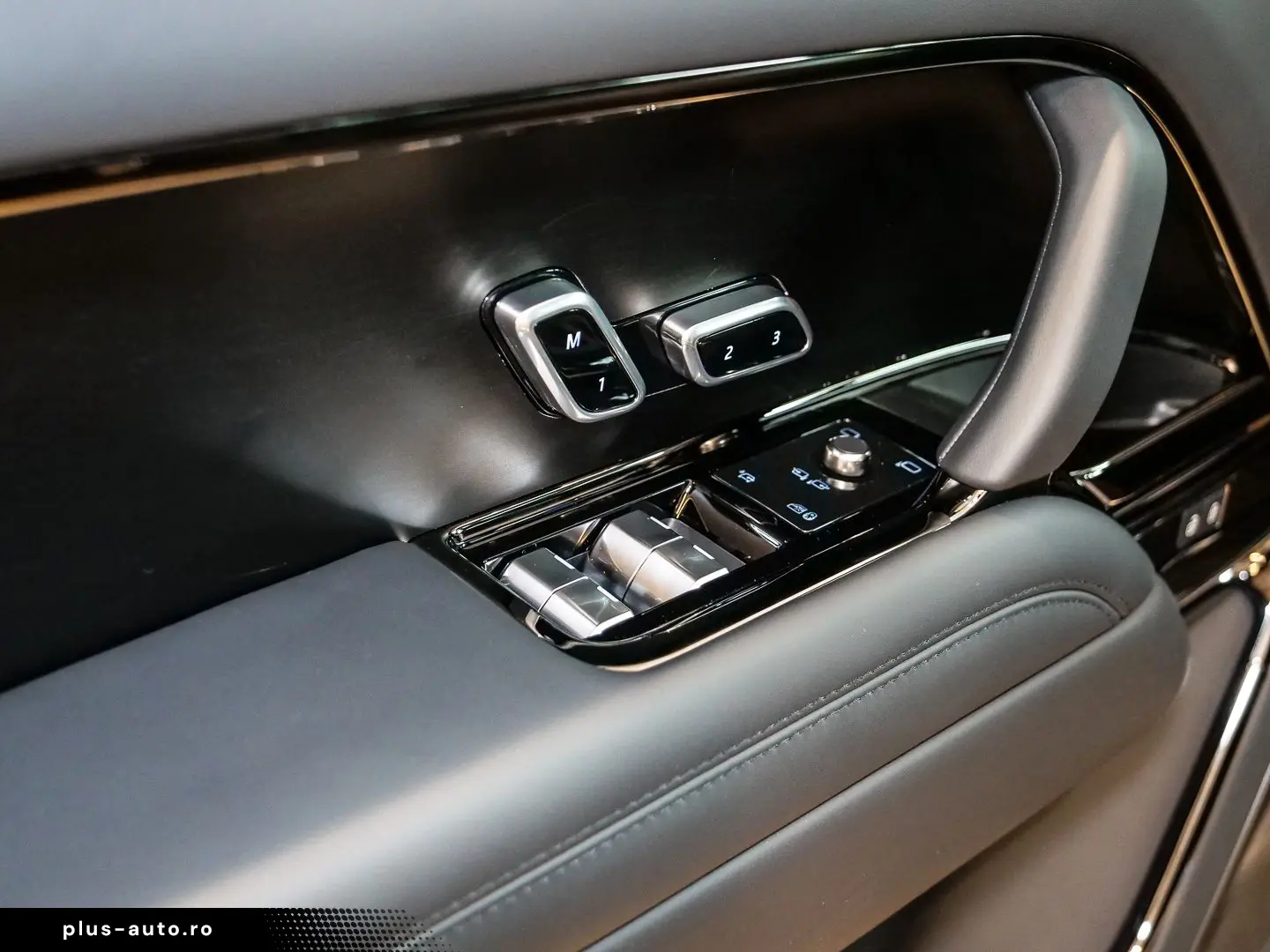 LAND ROVER Range Rover SWB P615 SV