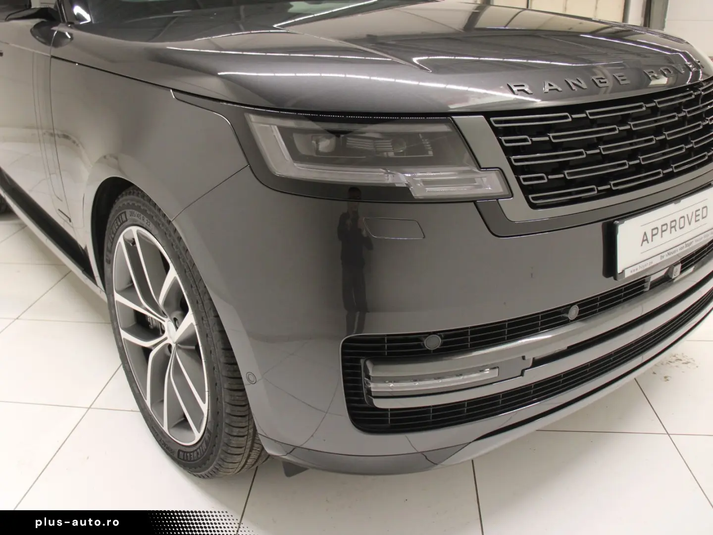 LAND ROVER Range Rover P550 SWB Hybrid Autobiography