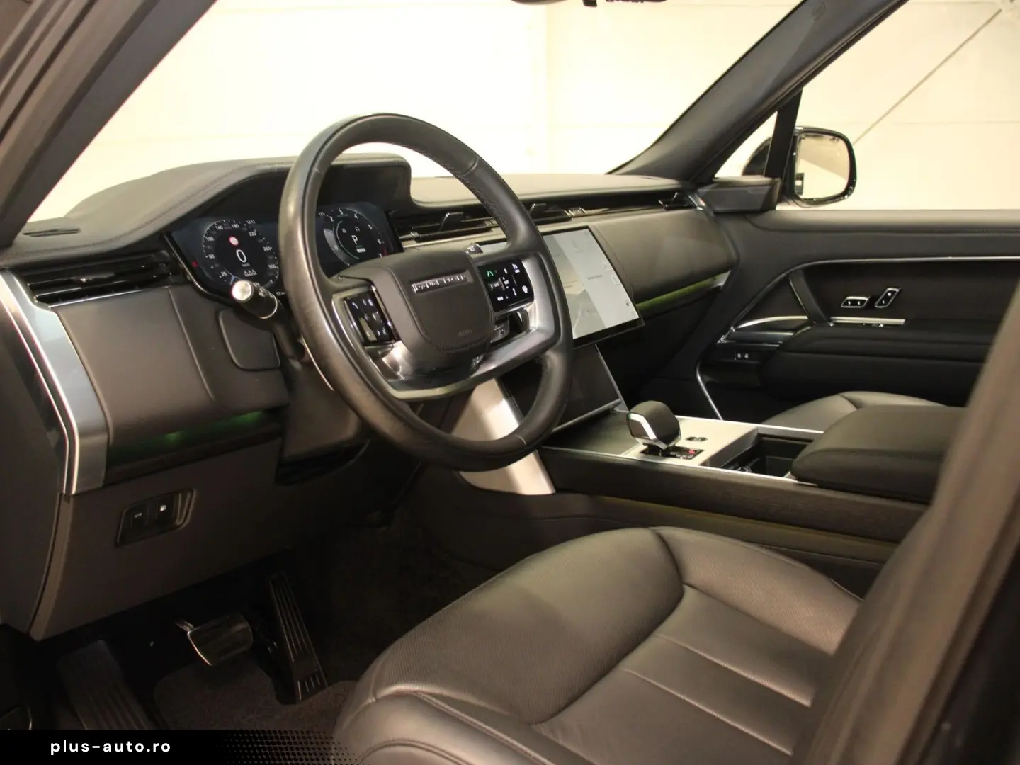 LAND ROVER Range Rover P550 SWB Hybrid Autobiography