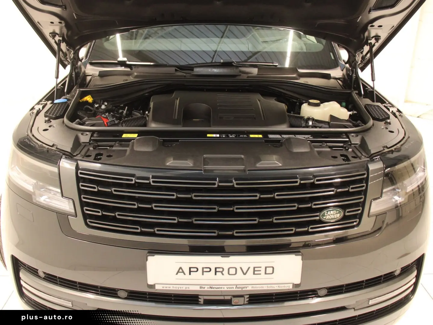 LAND ROVER Range Rover P550 SWB Hybrid Autobiography