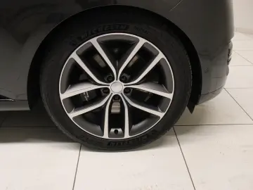 LAND ROVER Range Rover P550 SWB Hybrid Autobiography