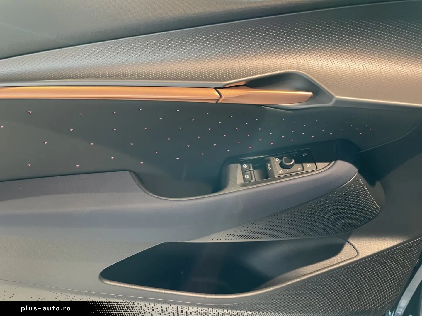 CUPRA Tavascan 250 kW 77 kWh 4Drive VZ   PANO   NAVI