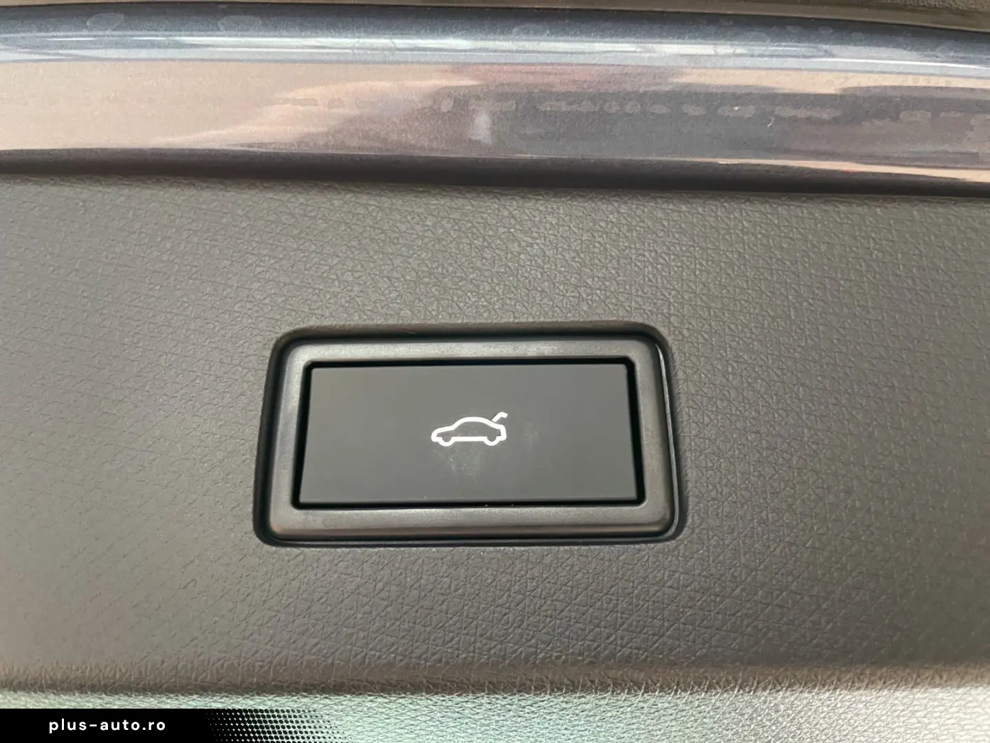 CUPRA Tavascan 250 kW 77 kWh 4Drive VZ   PANO   NAVI