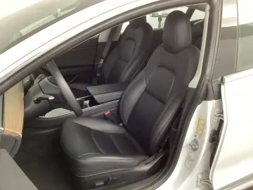 Tesla Model 3 SR