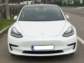 Tesla Model 3 SR