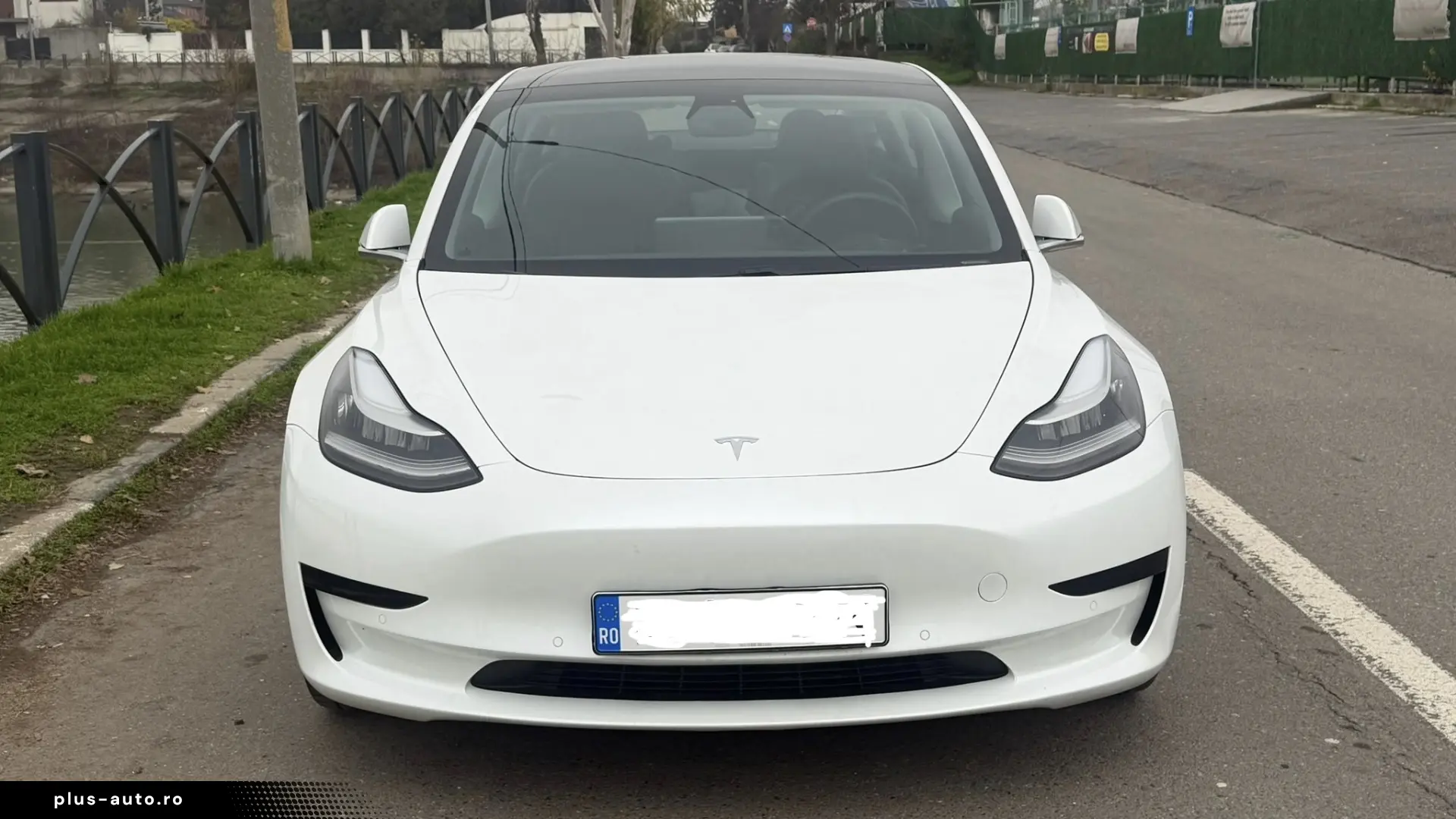 Tesla Model 3 SR