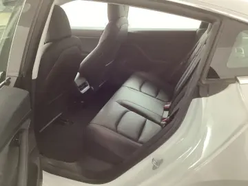 Tesla Model 3 SR