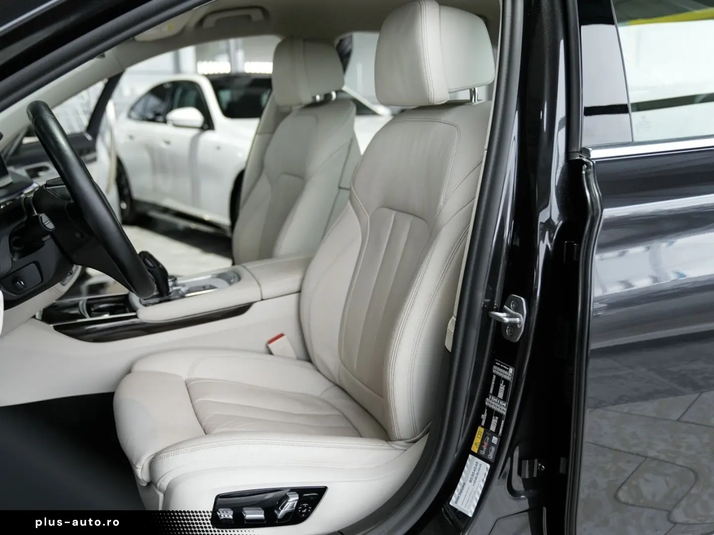 BMW 745e 360K HUD Soft-Close Aktivlenkung