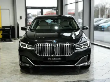 BMW 745e 360K HUD Soft-Close Aktivlenkung