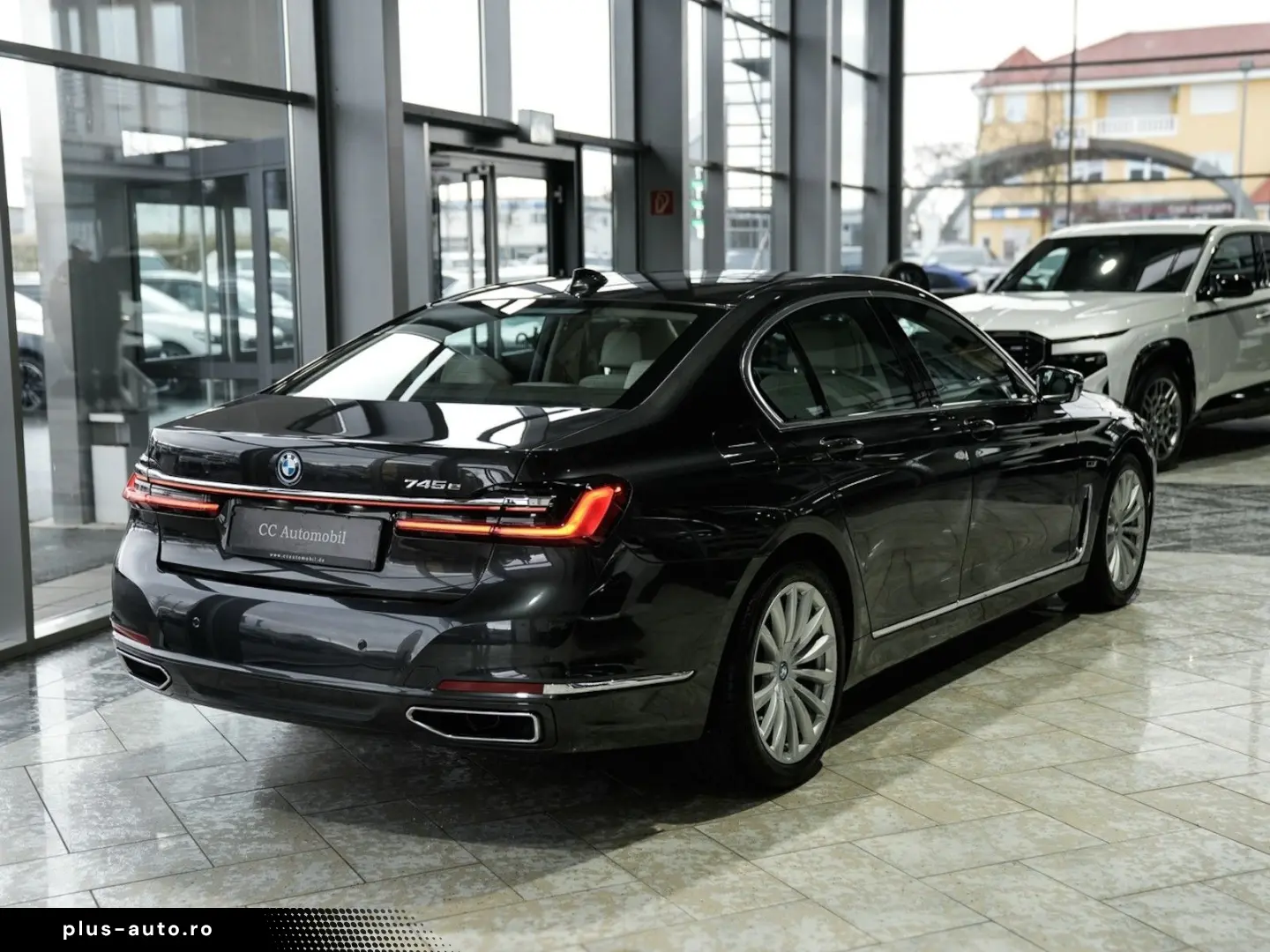 BMW 745e 360K HUD Soft-Close Aktivlenkung