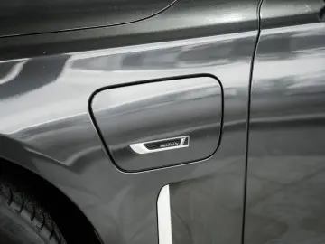 BMW 745e 360K HUD Soft-Close Aktivlenkung