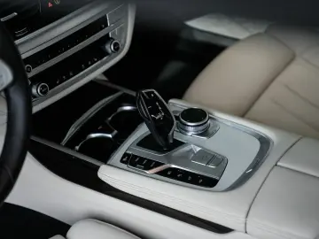 BMW 745e 360K HUD Soft-Close Aktivlenkung