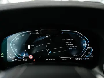 BMW 745e 360K HUD Soft-Close Aktivlenkung