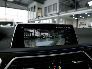 BMW 745e 360K HUD Soft-Close Aktivlenkung