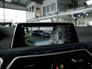 BMW 745e 360K HUD Soft-Close Aktivlenkung
