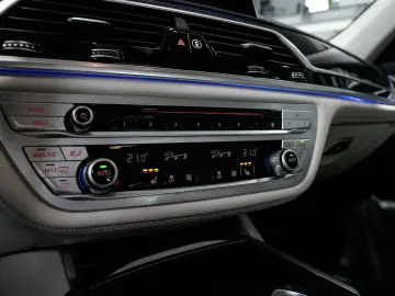 BMW 745e 360K HUD Soft-Close Aktivlenkung