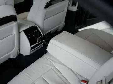 BMW 745e 360K HUD Soft-Close Aktivlenkung