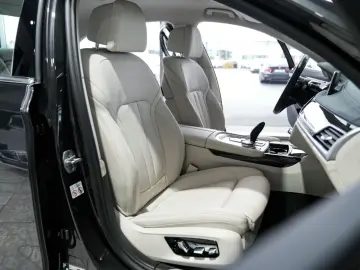 BMW 745e 360K HUD Soft-Close Aktivlenkung