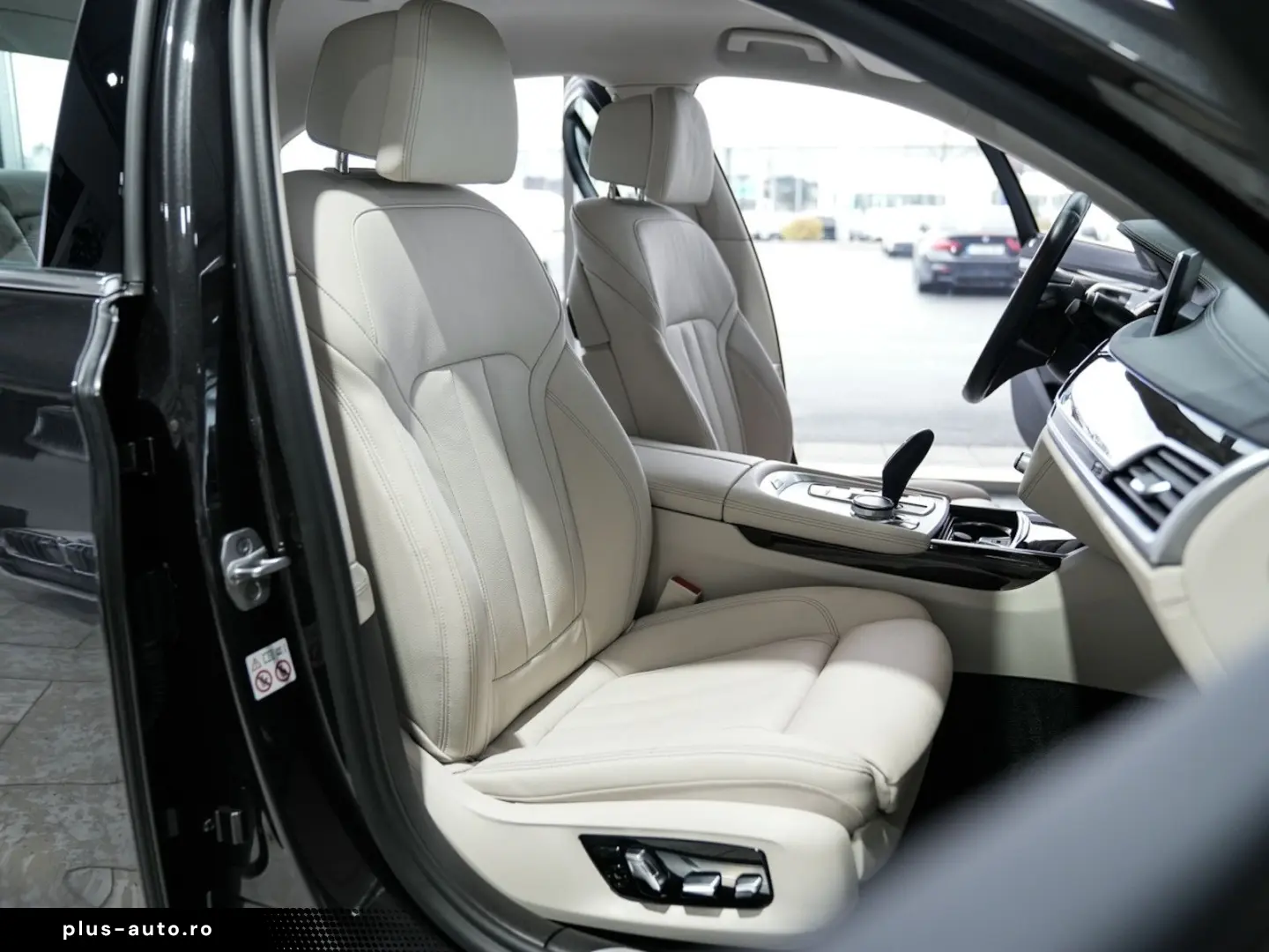 BMW 745e 360K HUD Soft-Close Aktivlenkung