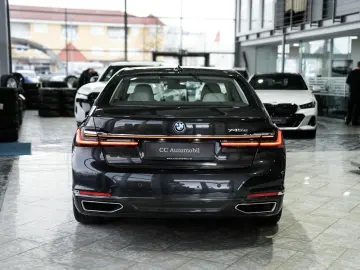 BMW 745e 360K HUD Soft-Close Aktivlenkung