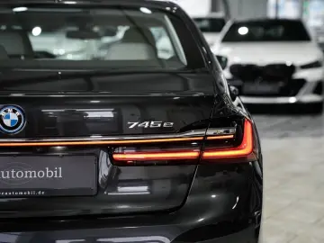 BMW 745e 360K HUD Soft-Close Aktivlenkung