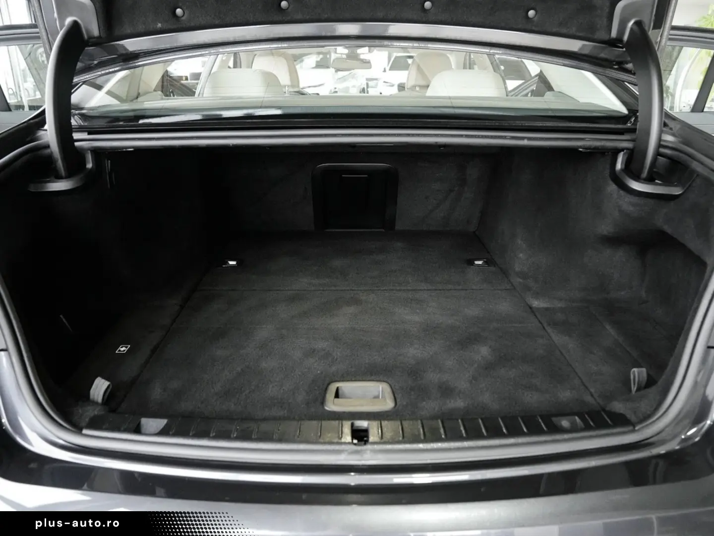 BMW 745e 360K HUD Soft-Close Aktivlenkung