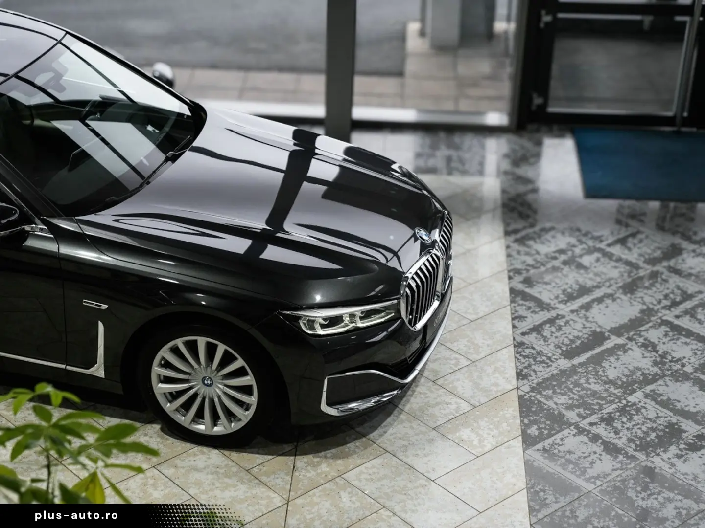 BMW 745e 360K HUD Soft-Close Aktivlenkung