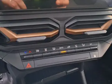 DACIA DUSTER 1.2 TCe MHEV 130CP Extreme 4X4