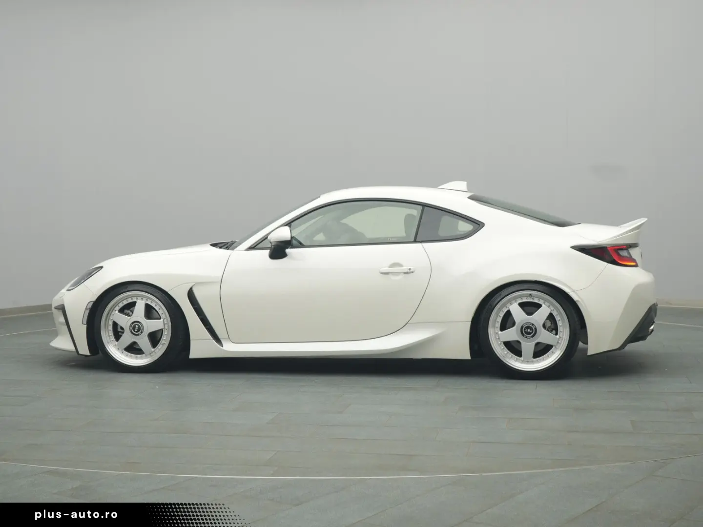 TOYOTA GR 86 234PS KW-Fahrwerk LED BLIS PDC