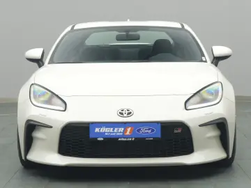 TOYOTA GR 86 234PS KW-Fahrwerk LED BLIS PDC