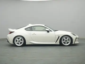 TOYOTA GR 86 234PS KW-Fahrwerk LED BLIS PDC