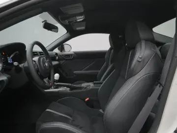 TOYOTA GR 86 234PS KW-Fahrwerk LED BLIS PDC