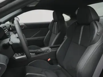 TOYOTA GR 86 234PS KW-Fahrwerk LED BLIS PDC